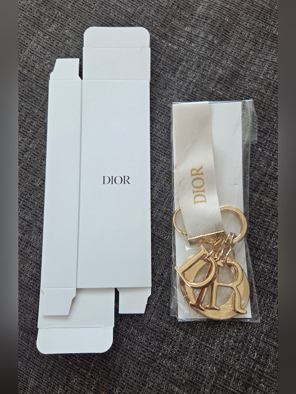 Dior Logo White Ribbon Keyring - Picture 2 of 2